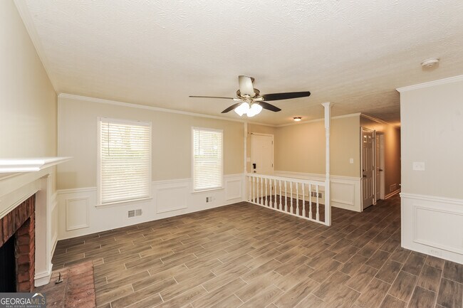 Building Photo - 634 Joel Dr