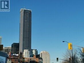 Building Photo - 395-4395 Bloor St E