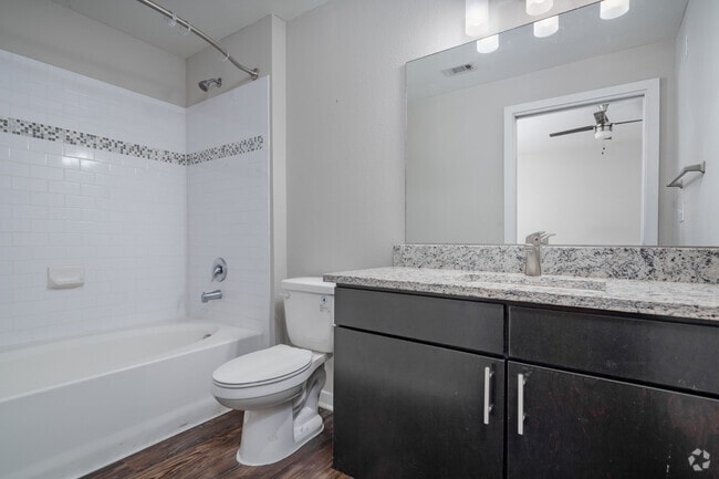 2BR, 2BA - 1280SF - Bathroom 1 - Peanut Factory