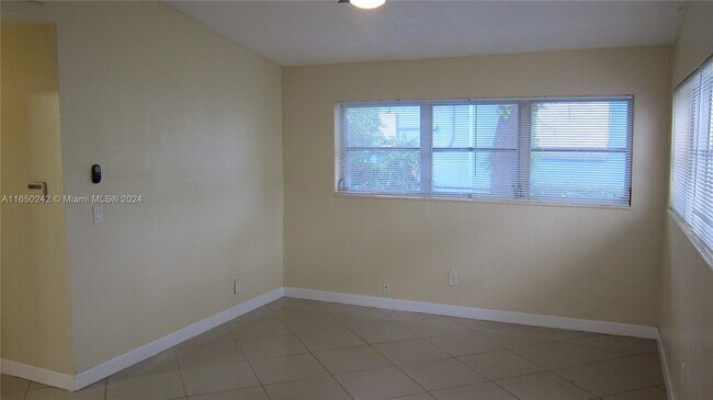 Foto del edificio - 7091 Moseley St