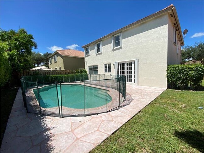 Building Photo - 7842 NW 62nd Ter