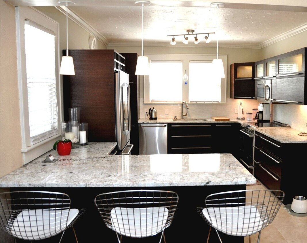 Foto principal - Near NOB/Larchmont Neighborhood