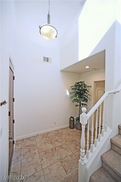 Building Photo - 1020 Via Latina St