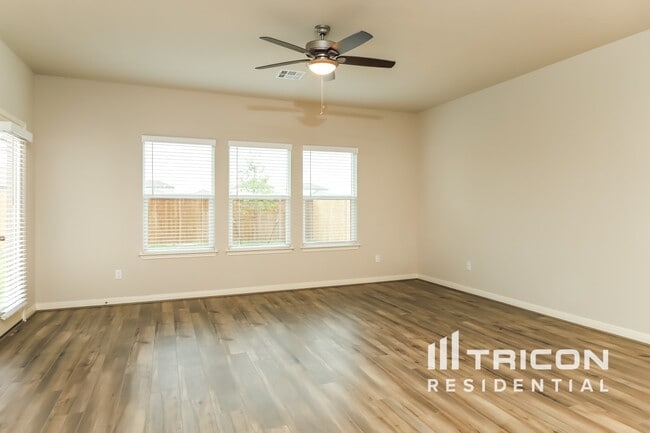 Building Photo - 5532 Shasta Pl