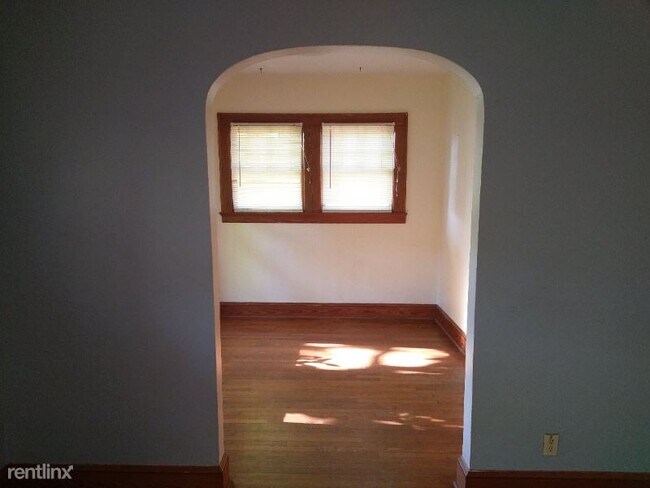 Building Photo - 2 br, 1.5 bath House - 211 Avery St