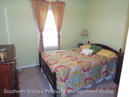 Foto del edificio - 1451 Woodview Ln