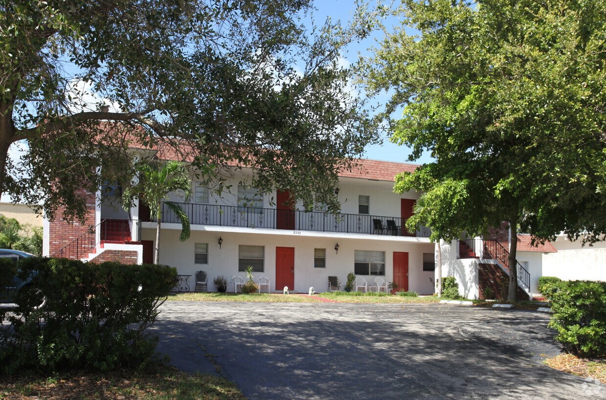 Foto del edificio - 2250 Florida Blvd