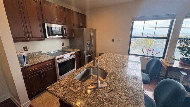 Foto del edificio - 72 Ashland St