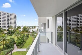 Building Photo - 1500 Bay Rd