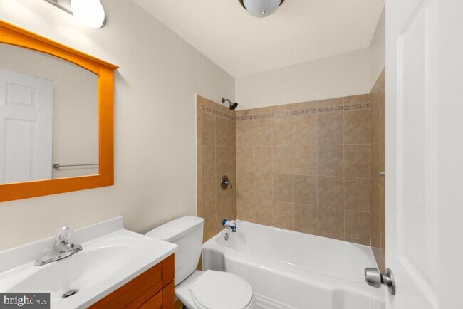 Foto del edificio - 1333 Adams St NE