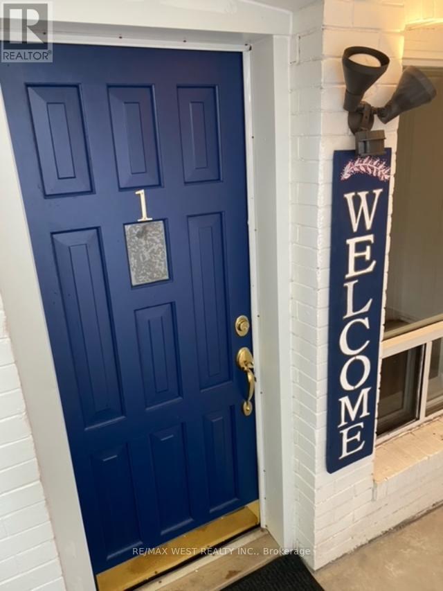 Photo du bâtiment - 531 Woodbine Ave