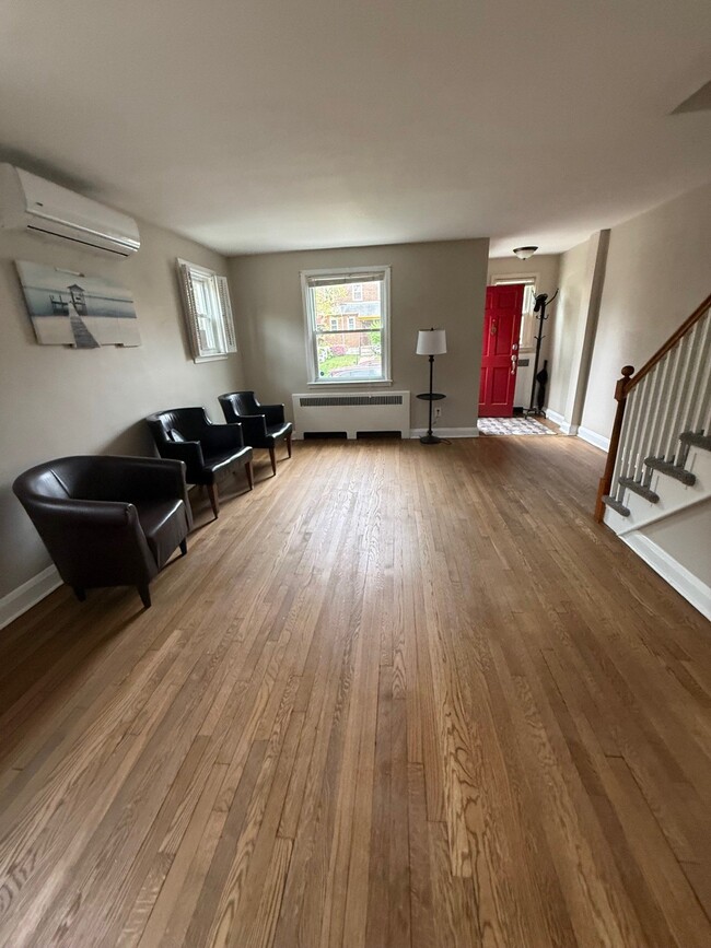 Building Photo - 3514 Ailsa Ave