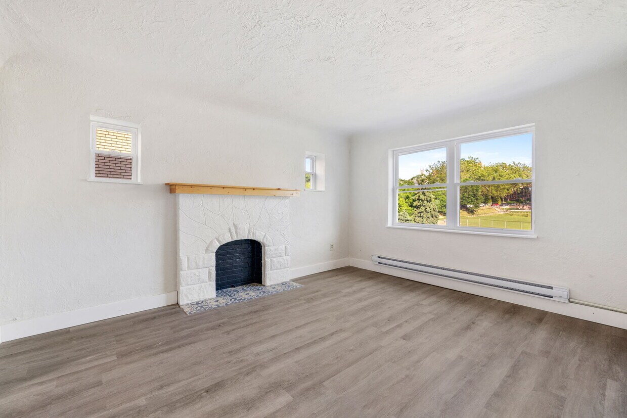 Foto principal - 270 Beverly Rd