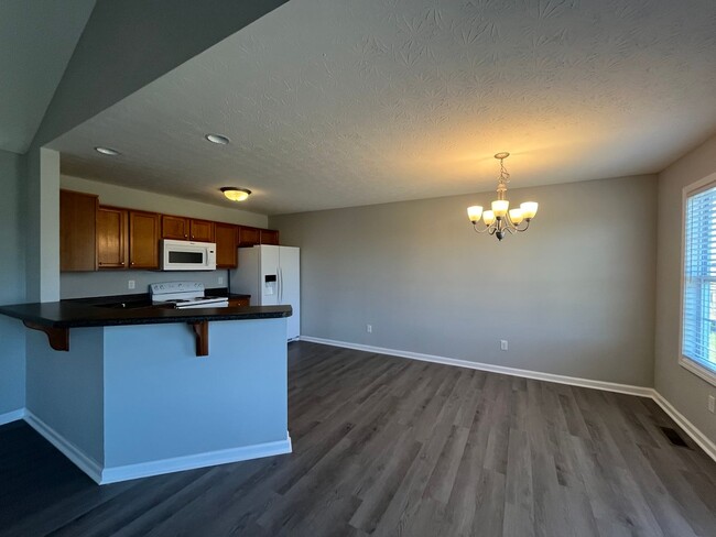 Building Photo - 3 BD 2 BA House