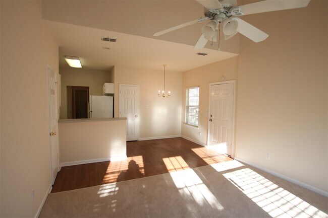 Foto del edificio - 2267 Pine Landing Ct