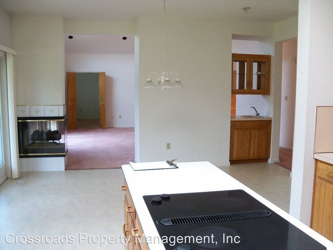 Building Photo - 4 br, 2.5 bath House - 2817 Spring Valley Rd.