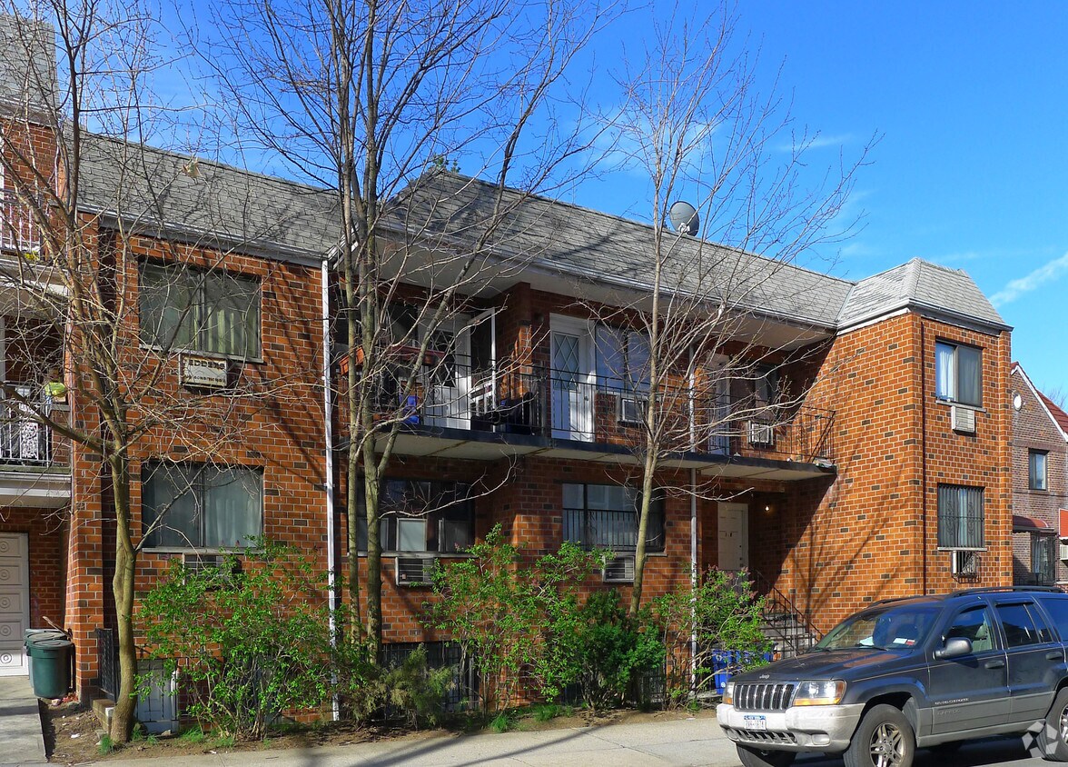 Building Photo - 64-68 Austin St