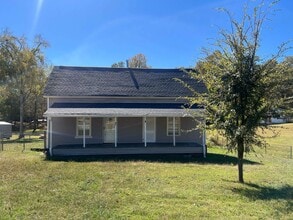 Building Photo - 24 Adger St