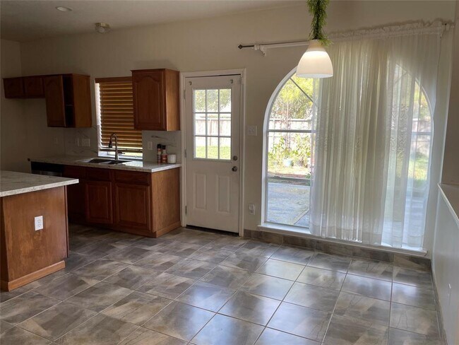 Foto del edificio - 15423 Park Glen Dr