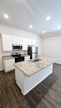 Building Photo - 10948 Amblewood St