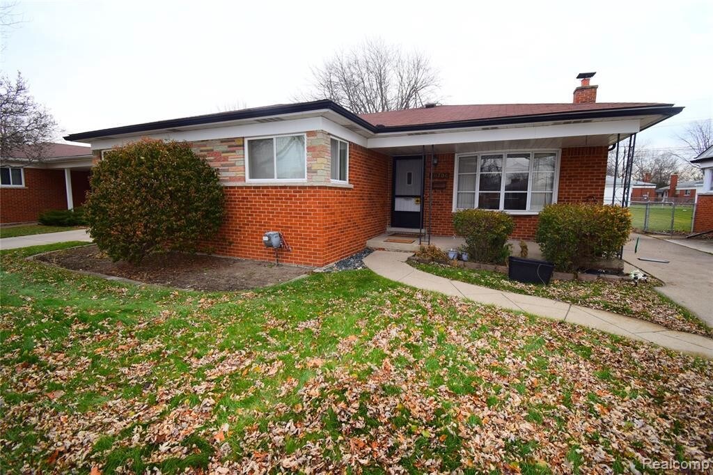 Primary Photo - 26704 Newport Ave