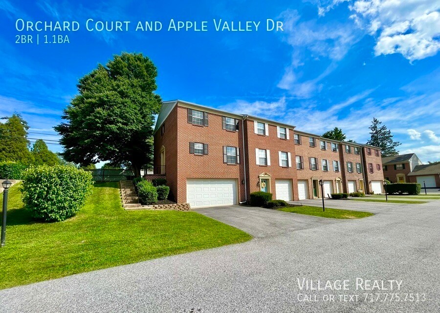 Foto principal - Plenty of parking! Roomy 2-bed townhome wi...