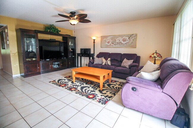 Foto del edificio - 1027 Lyndhurst I