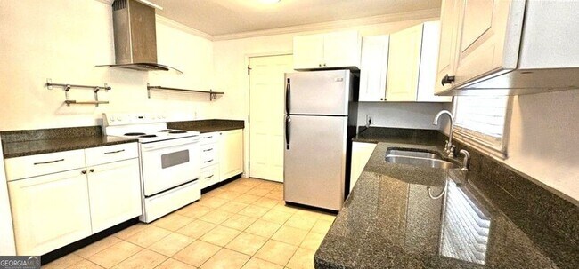 Foto del edificio - 2833 Rockcliff Rd SE