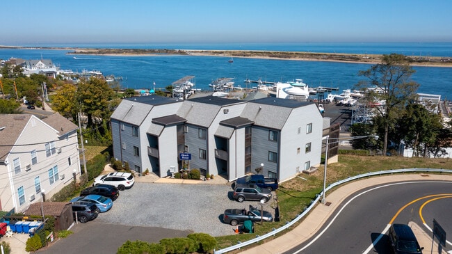 Building Photo - 2 Navesink Ave