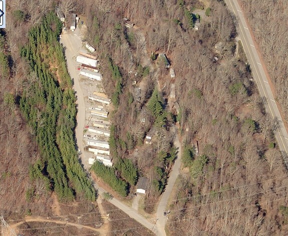 Foto aérea - Mobile Home Site on 51 Acre