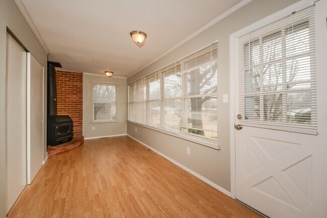 Building Photo - 3950 Cordin Dr