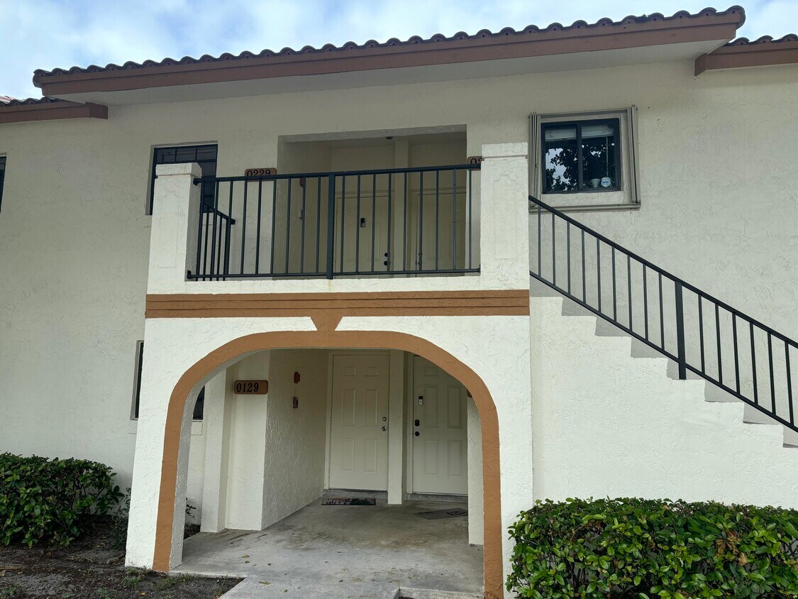 Foto principal - 301 Olivewood Pl