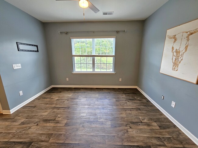 Building Photo - 49 Moorlyn Ln
