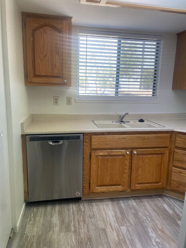 Foto del edificio - 1326 Georgia Ave