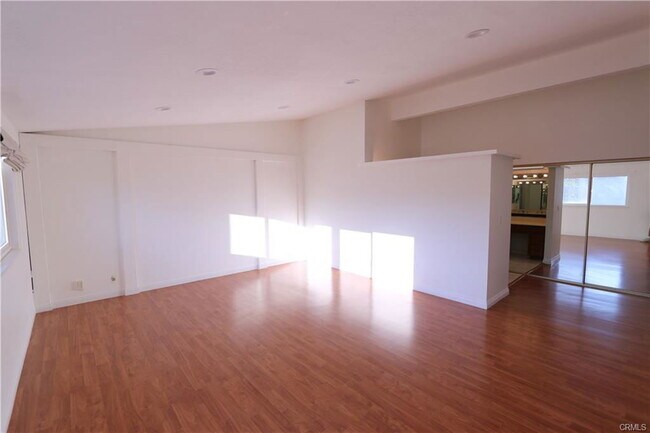 Foto del edificio - 15241 Touraine Way