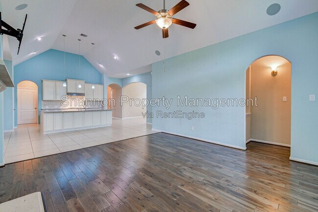 Foto del edificio - 2603 Deerwood Heights Ln