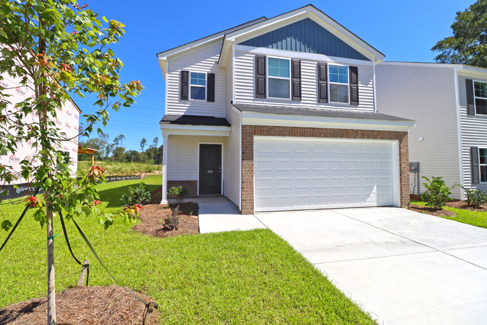 Primary Photo - Beautiful new build in PRIME Lexington loc...