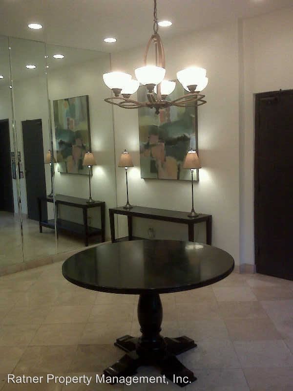Foto del edificio - 14930 Moorpark St