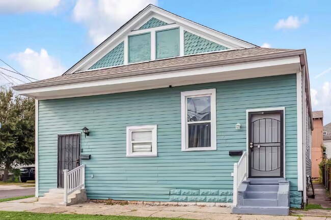 Building Photo - 1745 N Rocheblave St