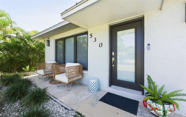 Foto del edificio - 530-108 108th Ave N