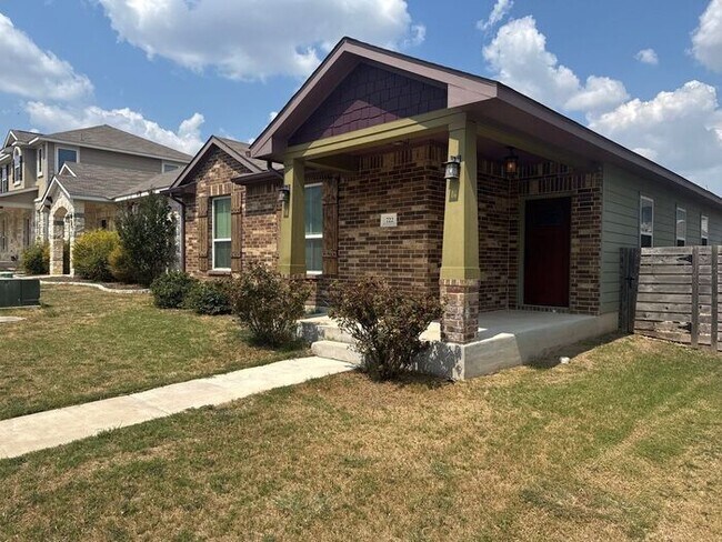 Foto del edificio - 722 Coconut Grove St