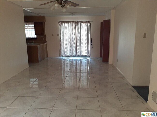 Foto del edificio - 1124 Sycamore St