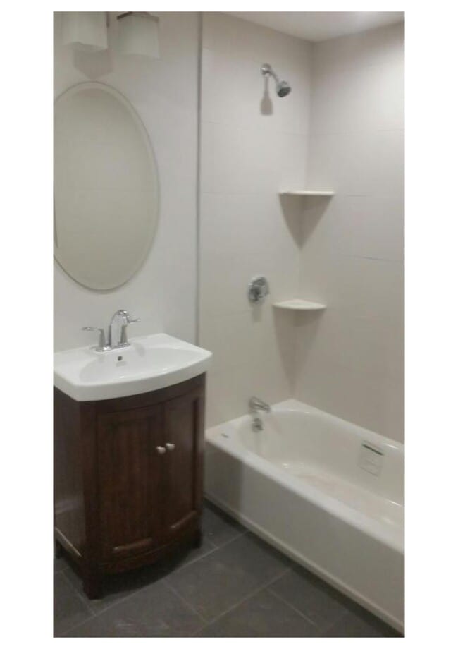 Foto del edificio - 2044 Beacon St