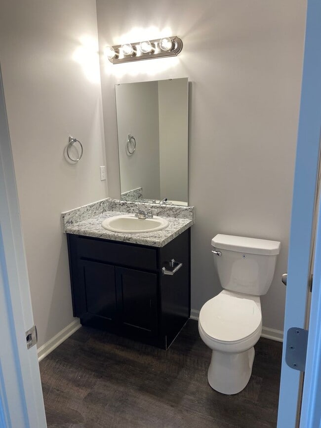 Building Photo - *Pre-leasing* Three Bedroom | Two and a Ha...