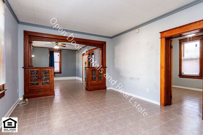 Foto del edificio - 928 Putnam St