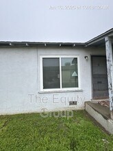 Building Photo - 515 N M St