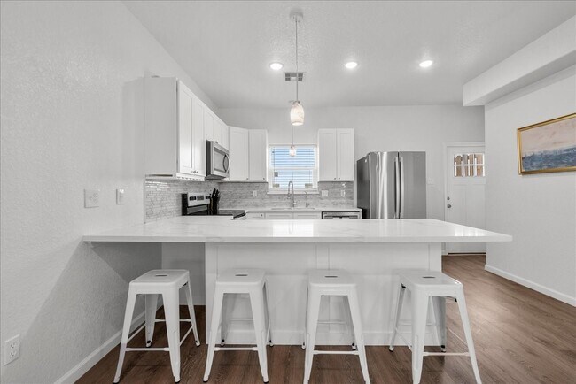 Foto del edificio - 913 Bluewater Hwy