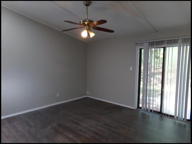 Foto del edificio - 3915 St James Ct