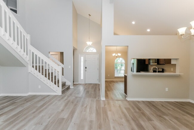 Building Photo - 29433 Birds Eye Dr