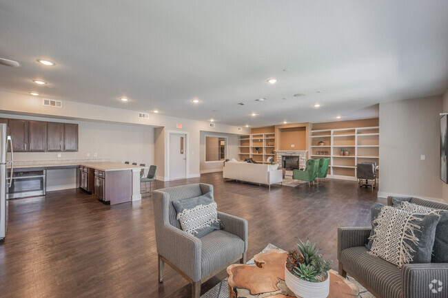 Building Photo - Forestwood